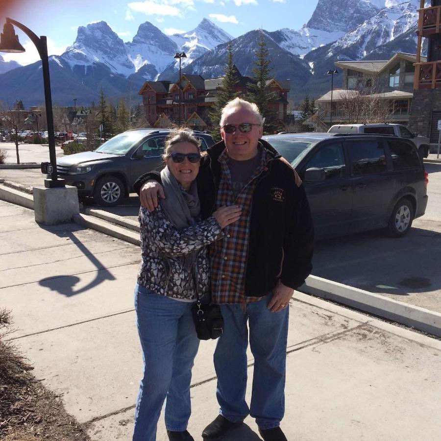 Apartment 406, Indigenous Artefacts Canmore Exterior foto